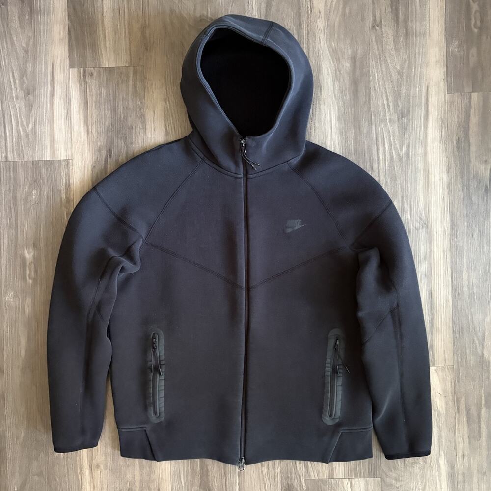 Nike Sportswear Tech Fleece Hoodie Triple Black FB7921-010 Men's Size L Full Zip